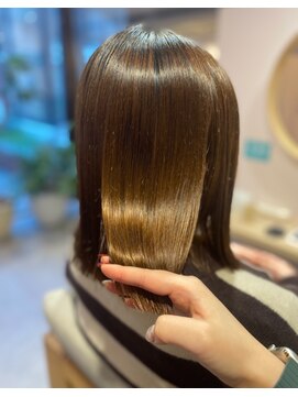 ネイバー(Neighbor) 切りっぱなし×縮毛矯正