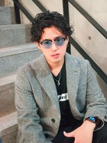 ポプルス(popls)&nbsp;スパイラルパーマ/センターパート/簡単スタイリング