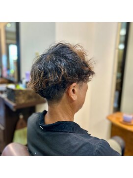 ドゥール(DOLL) メンズパーマ　スパイラルパーマ　50代　大和高田