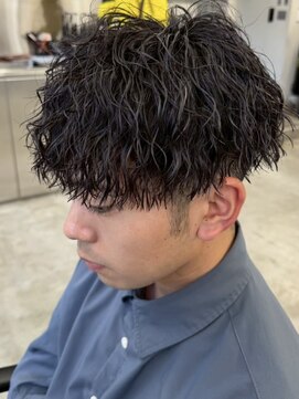 ウェイビーエフティフィフス 横浜西口(WAVEY ft.fifth) 横浜西口メンズカットツイスパシャドウパーマ波巻きパーマ30代◆