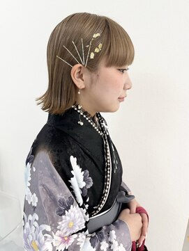 シー(shii..) 《shii../氏家》#卒業式 #タイトスタイル #外はねボブ