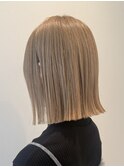 ボブ ミルクティーベージュ ダブルカラー ハイトーンボブ