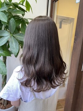 アン(Hair make un) シルバーグレージュ