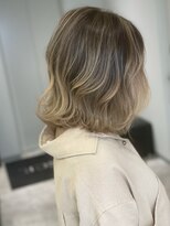 アヴァンス 京橋店(AVANCE)&nbsp;ハイライトバレイヤージュグラデーション/ボブヘアミディアム