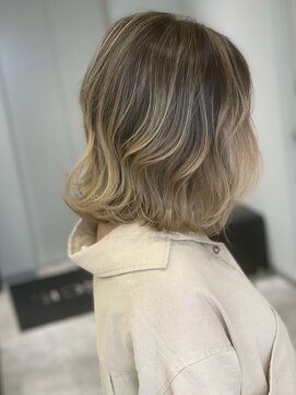 アヴァンス 京橋店(AVANCE) ハイライトバレイヤージュグラデーション/ボブヘアミディアム