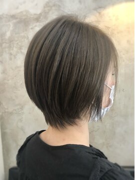 ヘアサロン リュッカ(Lycka) 【Ｌｙｃｋａ】　アッシュショート