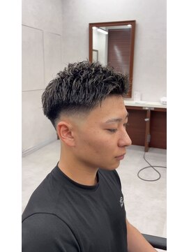 ザ ワンアンドオンリー シズオカ(The one and only. Shizuoka) スキンフェード×ハイライト