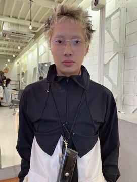 カシェ ホリエ(CACHE HORIE) メンズカット/デザインカラー/スパイキーショート