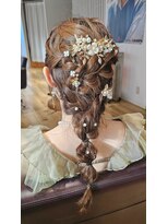 アルス ウィズ アクロス オモテサンドウ(aluss with AKROS omotesando)&nbsp;パーティー　編みおろしスタイル