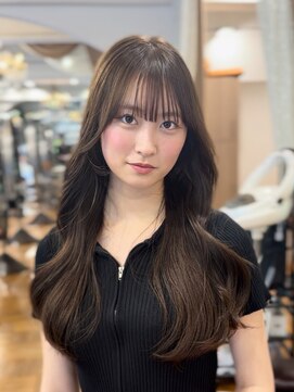 オブヘアーギンザ(Of HAIR GINZA) レイヤーカット×外まき×オリーブベージュ