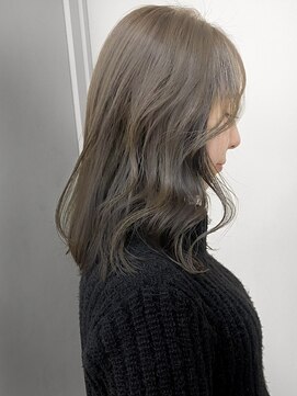 パークレーン アイス イヴェン(park lane ICI yeven) ブリーチなし切りっぱなしボブミディアムレイヤーボブ夏カラー