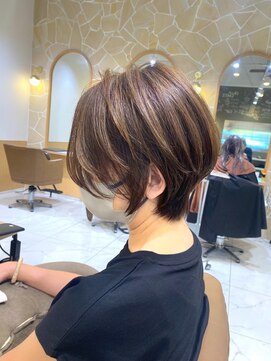 カーサ 西大寺南ロータリー店(casa) 白髪もぼかせるハイライト/しょーとボブ/くびれショート/奈良
