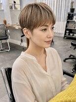 オウル(Owll)&nbsp;【Owll】石田学史大阪30代40代50代大人ピクシーカット白髪ぼかし