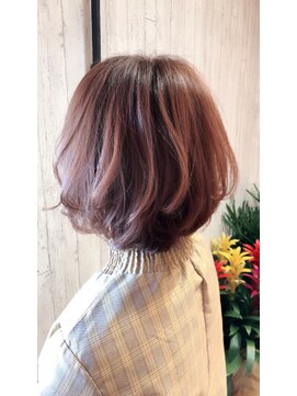 ママーム 豊田(mamarm) 大人かわいいフェミニティーピンクの小顔ショートボブ