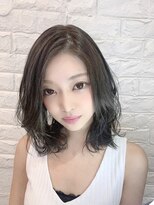 ウーロス(uros.)&nbsp;暗めグレージュ