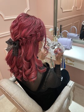 グルーヴ グルーヴ フェエリー(groove groove feerie) まおりんのふわふわあみあみハーフアップ 新宿歌舞伎町ヘア