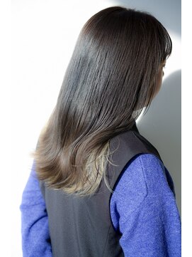 ヘアメイク エイト キリシマ(hair make No.8 kirishima) ラテベージュ×インナーブリーチ・ @no8_doc_shinichi