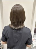 オリーブグレージュ