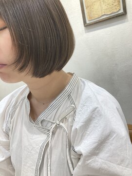 ラボヌールヘアーグレース 門前仲町店(La Bonheur hair grace) 前上がりボブ