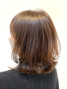 ユウヘアー 尾張旭店(U Hair) 【UHair】ミディアムレイヤースタイル/大人女性/小顔カット