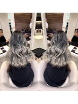 ラヴェ(LAWE.)&nbsp;シルバー系バレイヤージュ