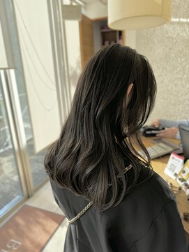 ビーチ(BEACH) 透明感ミントグレージュブリーチなしカラーレイヤーカット