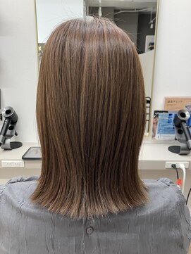 アルビス(arbis) 白髪ぼかし/ショート/ショートカット/ショートボブ/縮毛矯正