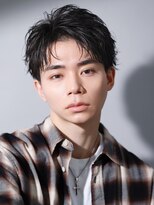 リップス 表参道店(LIPPS) ルーズセンターパート【ツーブロック刈り上げ】