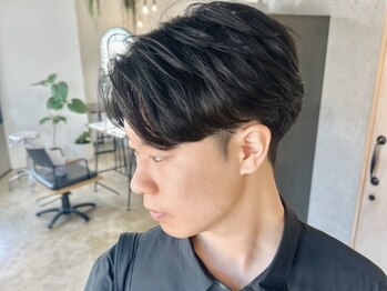 ユニカ オレ(UNIKA ore)の写真/"気取ってないのにかっこいい"こなれた好印象スタイルでON/OFF両方楽しめる！作り込感のない程よいラフさ◎