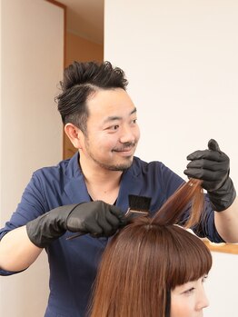 定期的な白髪染めをしたい方必見！臭いの少ない低刺激のオーガニック白髪染めならCENICIENTA