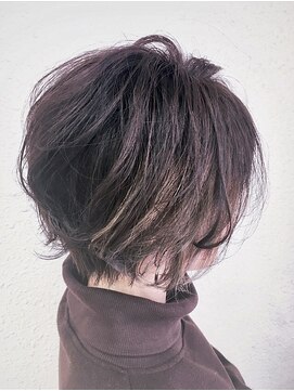 セレスト 下北沢店(CELESTE) 前下がりショート×designcolor