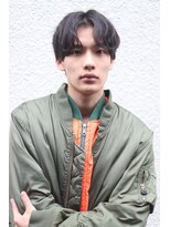 ブークル(boucle)&nbsp;爽やか黒髪センターパートコンマヘア