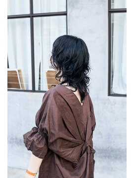 ホワイトルーム(White Room) 【低温デジパ】モードなウェーブヘア♪