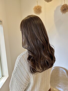 ルヴェール 本店(LeVert) 透明感グレージュ