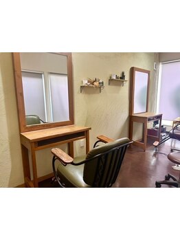 キャリア10年以上のスタイリストとあなただけの空間。オシャレを楽しむ人の為のプライベートサロン◇