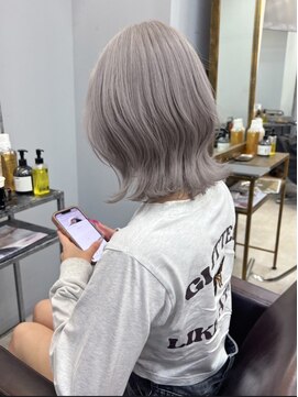 オズ 安積店(OZ) ミニウルフチェリーブラウンホワイトグレージュフェザーパーマ