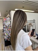 根本が伸びても気になりにくいシャドウルーツ◎