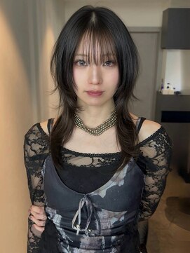 アイヴァン(AIVAN) ミディアムハッシュカット くびれハッシュ 顔周りレイヤーii