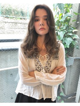 アクト(ACT) ナチュラル グラマラス ロング  【表参道】