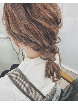 ヘアーサロン トランク(TRUNK) 編みおろし