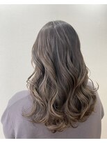 モルニ(MORNI)&nbsp;グレージュ_マロンベージュ Aラインボブ かきあげ