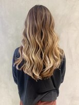 アイティーバイアルバム 下北沢店(IT by ALBUM)&nbsp;LAバレイヤージュ_アースカラーくびれヘア_ba26959１