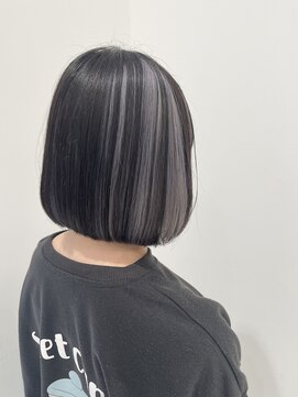 ハイブ 金沢(Hive) ぷつっとカットショートボブハイトーンカラー