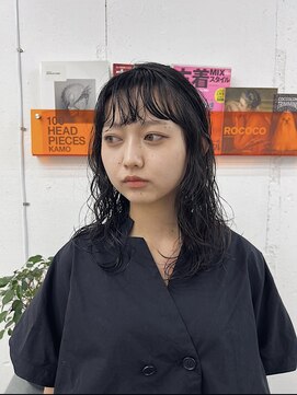 ユイツ ミディアム×パーマ