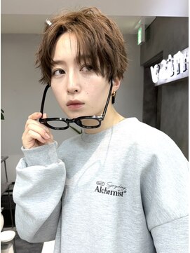 ヴェイン 渋谷(vain) センターパート 刈り上げなしマッシュスタイル