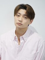 ゴールドシブヤ(GOALD SHIBUYA)&nbsp;ナチュラルマッシュシースルーニュアンスセンターパート刈り上げ