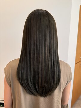 シロ(shiro.) 緑強め透明感カラー