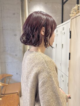 トマト(TOMTO) 【RYOHEI】コテ巻き風パーマ_ニュアンスパーマ_ボルドーレッド