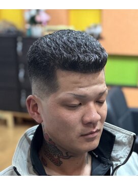 ピシャッとニ代目銀二郎 パンチパーマ