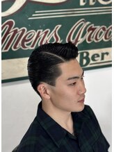 リルホビーズメンズグルーミング(Lil Hobbys Men's Grooming) ＜理容室＞＜バーバー＞クラシックサイドパート